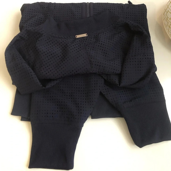 ! Jofit Women's navy Blue Full Zip Long Sleeve Mesh Bomber Rib Trim Jack… - Picture 4 of 7